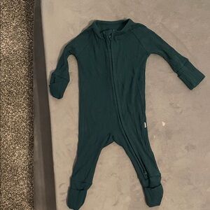 Emerald ribbed little sleepies